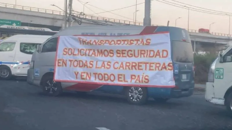 Autoridades recomiendan salir con anticipación y utilizar rutas alternas ante los bloqueos previstos./ x