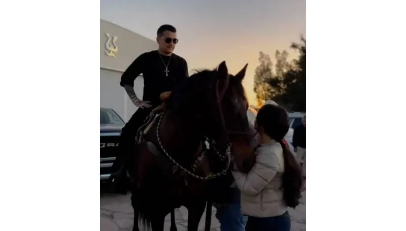 TikTok: @angelaaguilar_