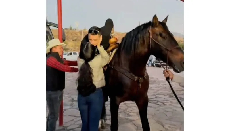 TikTok: @angelaaguilar_