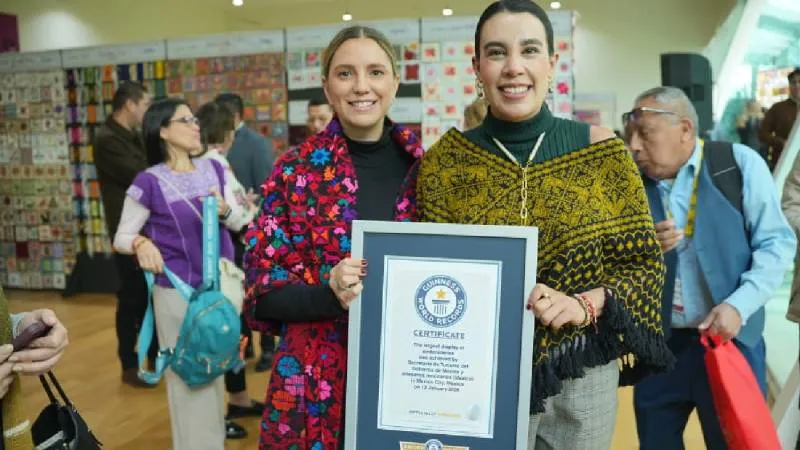 La exposición reunió 3 mil 809 piezas textiles elaboradas por más de 200 artesanas y artesanos de los 32 estados del país./ @carlalopezmalo
