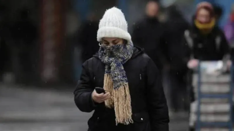 Las bajas temperaturas y las lluvias afectarán a varias regiones durante el avance del frente frío 28./ X