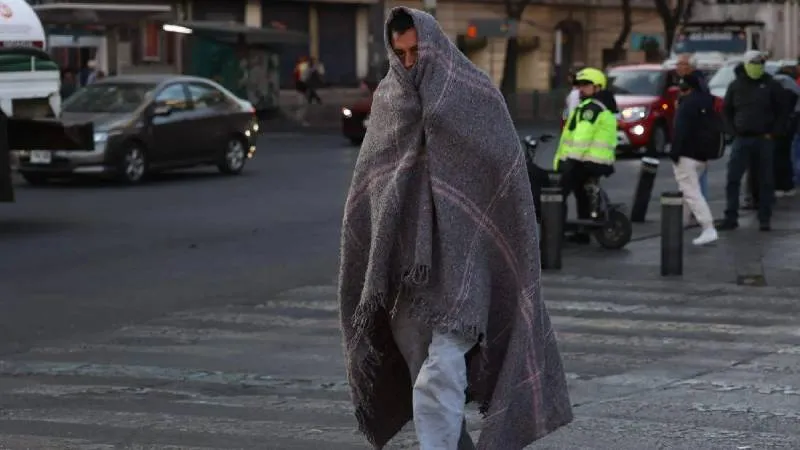 El sistema frontal provocará vientos fuertes y una intensa sensación térmica./ X