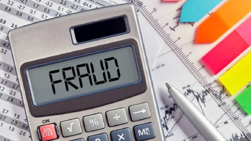 Los estafadores se hacen pasar por instituciones financieras para engañar a los usuarios./ Pixabay