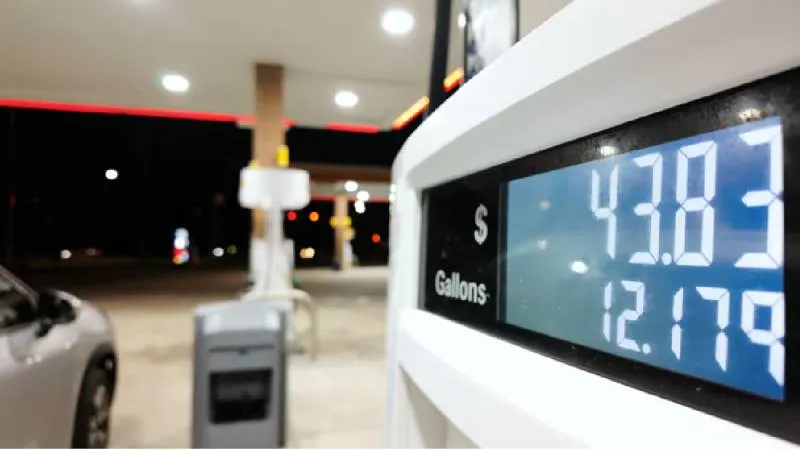 El precio de la gasolina varía en cada país según impuestos, subsidios y políticas de transición energética./ Pixabay