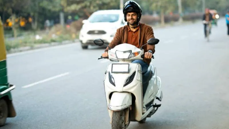 Las multas por no portar casco se calculan con base en la Unidad de Medida y Actualización vigente./ Pixabay