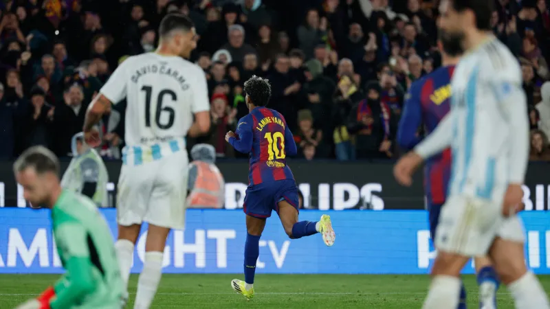 Barcelona golea al Real Oviedo | AP
