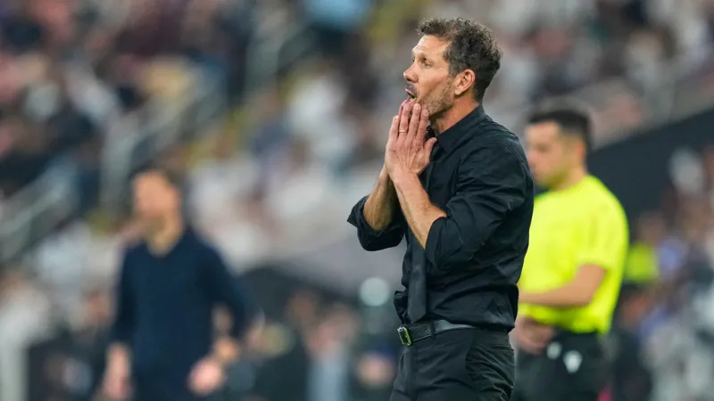 Simeone pide disculpas a Vini | AP