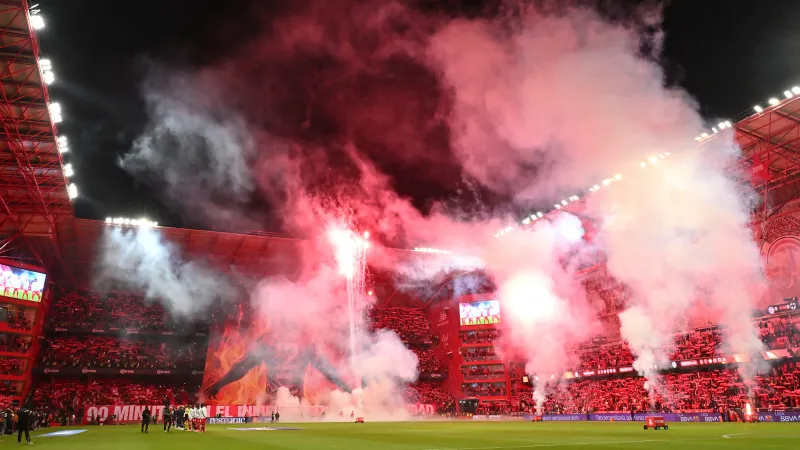 Nemesio Diez sufre castigo | IMAGO7