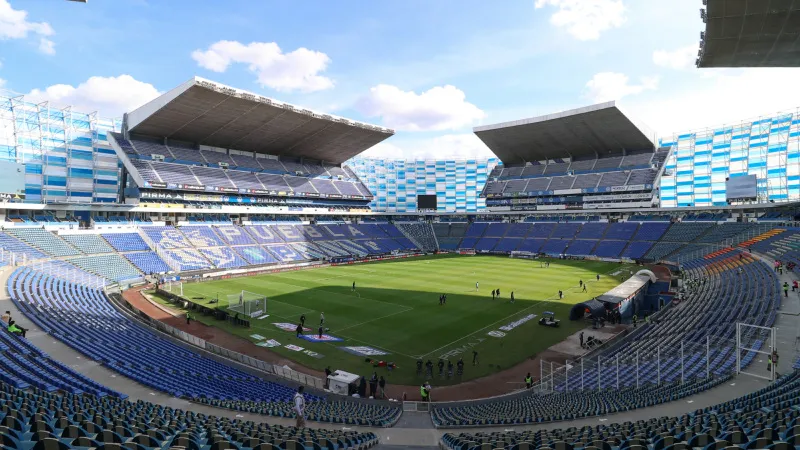 Equipos se quejan de la cancha | IMAGO7