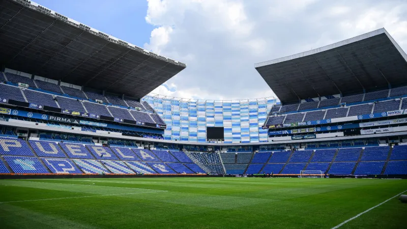 Cancha del Cuauhtémoc en mal estado | IMAGO7