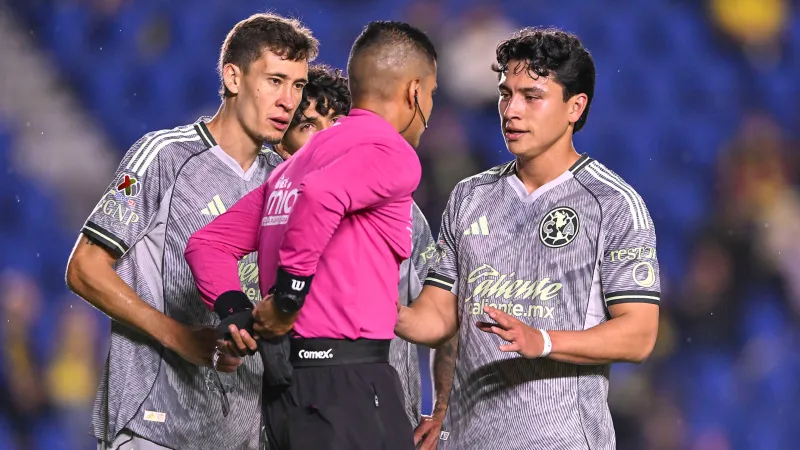 América jugó con 10 por expulsión de Ramón Juárez | IMAGO7