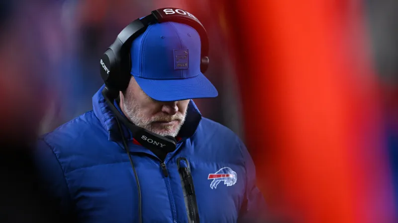 Bills despide a McDermott | AP