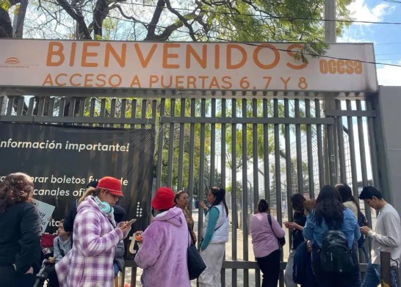 Los fans del grupo de K-pop están indignados porque muchos no alcanzaron boletos/X: @mxcharts