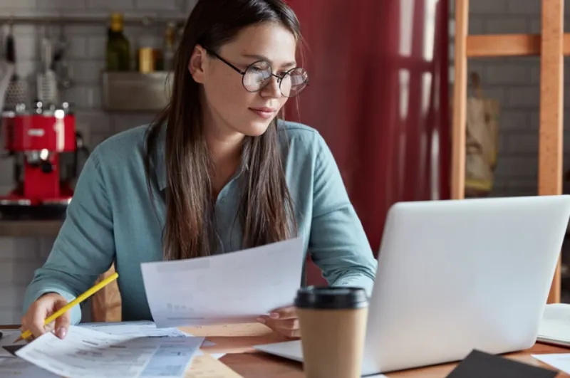 Es mejor tener los papeles en orden frente al SAT / FREEPIK