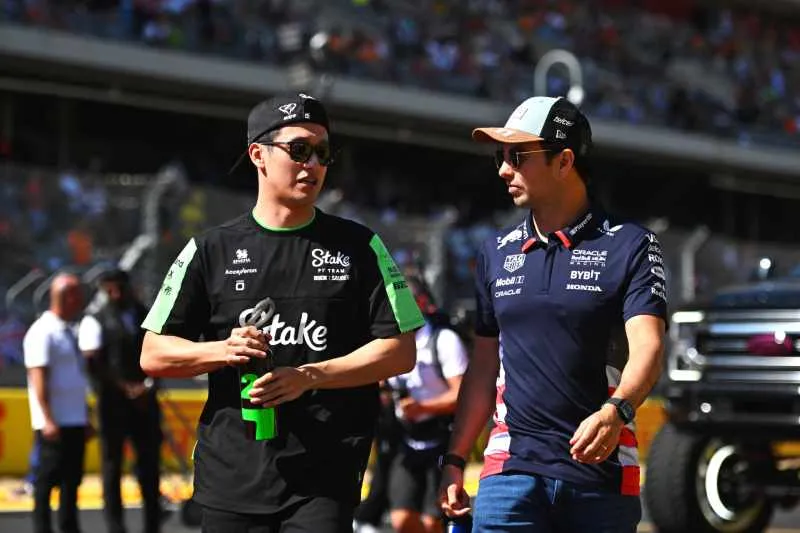 Zhou y Checo Pérez | RBR