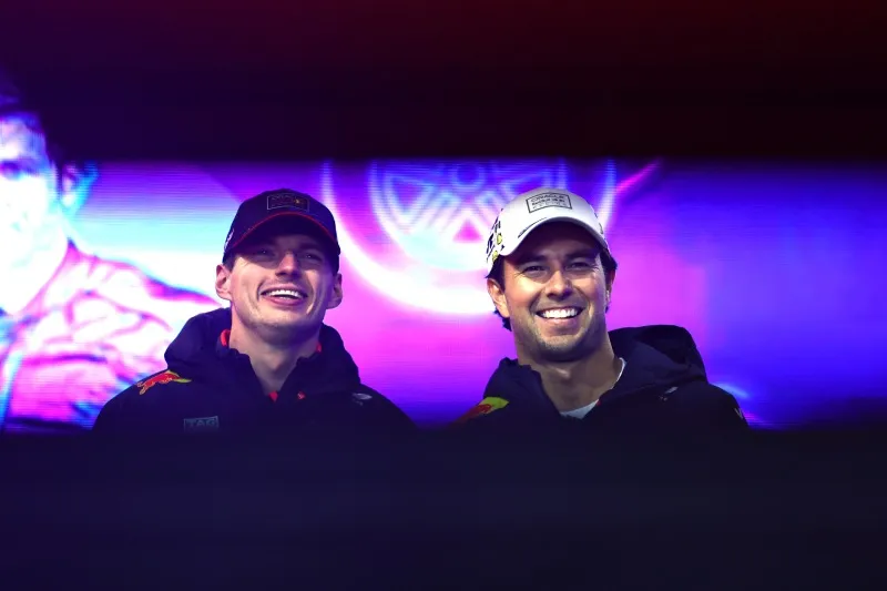 Checo habló sobre lo complicado que es ser compañero de Verstappen