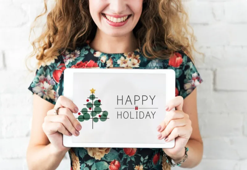 Con el avance de la tecnología, las tarjetas han tomado otro rostro / FREEPIK