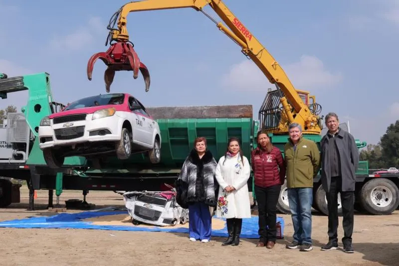 Todavía no se da a conocer la nueva imagen de los taxis / FB: @ClaraBrugadaM