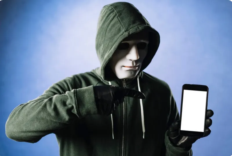 Lo mejor es evitar los videos que te inviten a instalar algún programa / FREEPIK