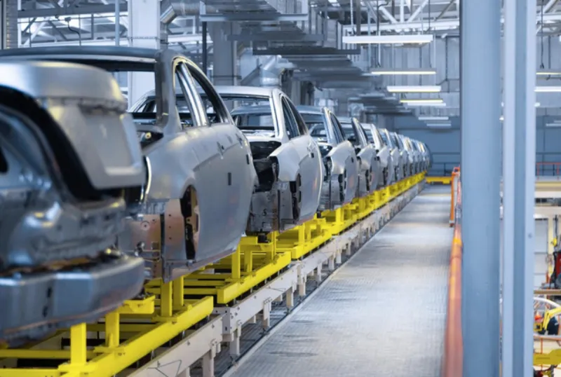 Trump se fue directo contra la industria automotriz mexicana / FREEPIK