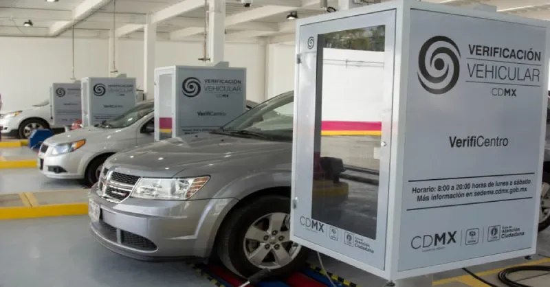 Los centros de verificación vehicular trabajarán hasta las 15 horas / FB: @diariomexico