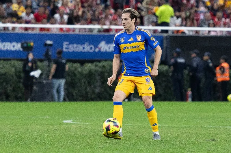Córdova en un partido de Tigres