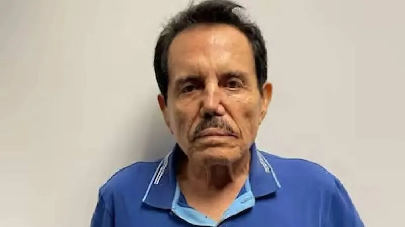 "El Mayo" Zambada vestía una camisa de la marca Hugo Boss. / X