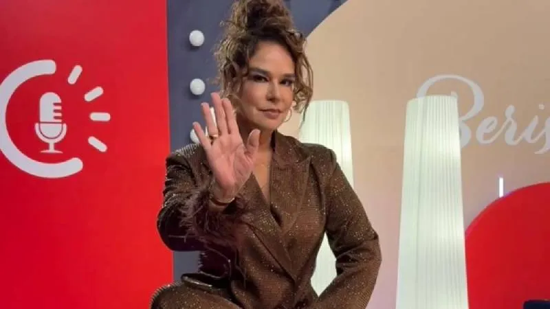 La periodista presentó malestares mientras hacia una entrevista/IG: @elisaberistain