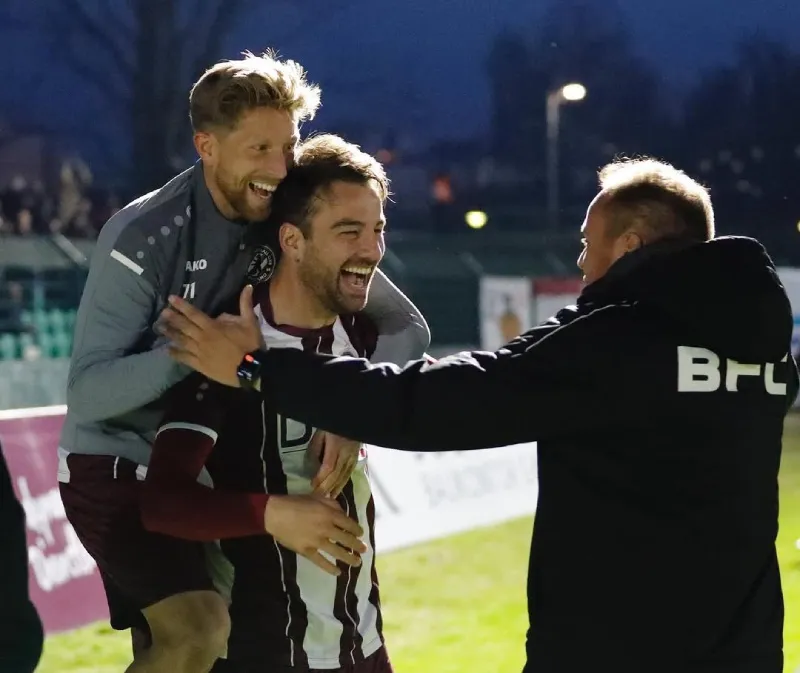 El futbolista estaba de vacaciones con su esposa en Montenegroi