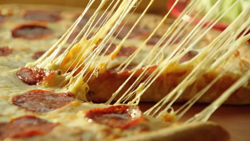 La teoría del pizzómetro sigue circulando como meme y curiosidad digital entre comunidades online. / iStock