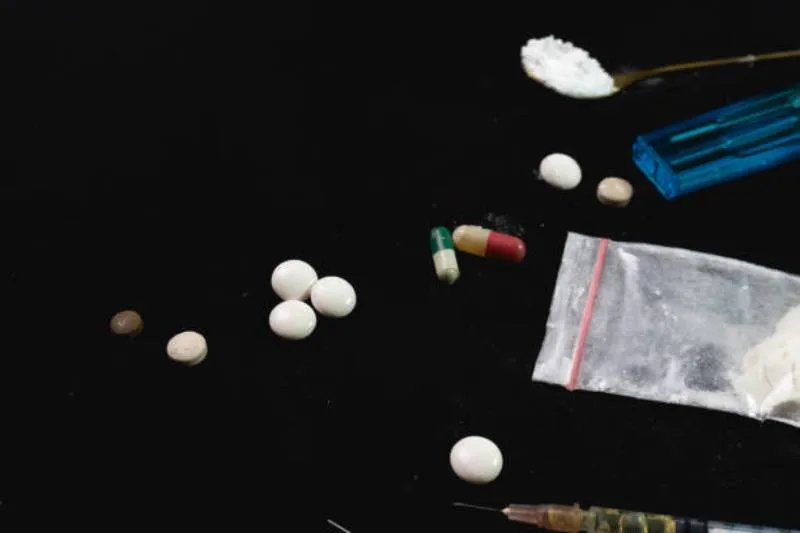 La encuesta revela una disminución en el consumo de drogas entre adolescentes. / iStock