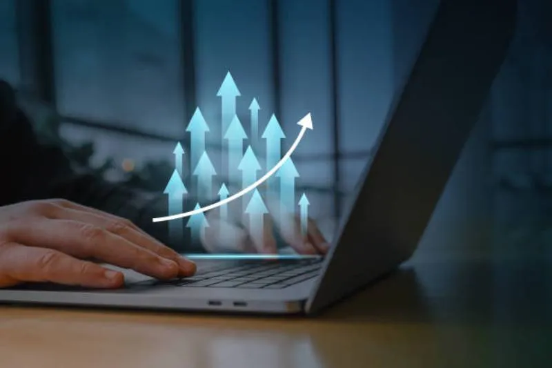 Especialistas recomiendan a las familias planear sus gastos ante el alza de precios. / iStock