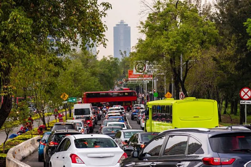 Habitantes de la capital pierden cientos de horas al año en embotellamientos. / iStock