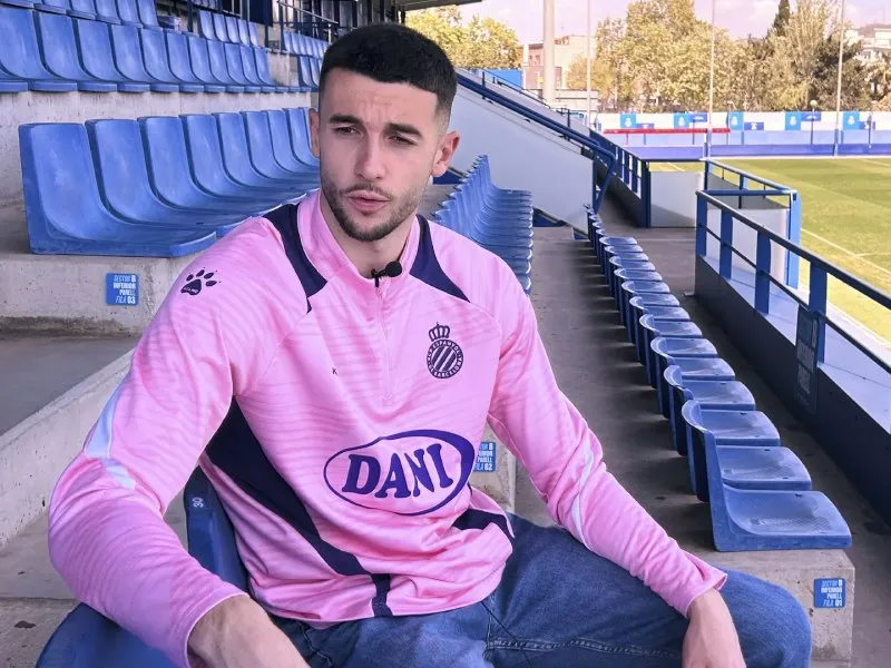 Joan García dejó a Espanyol para fichar con Barcelona