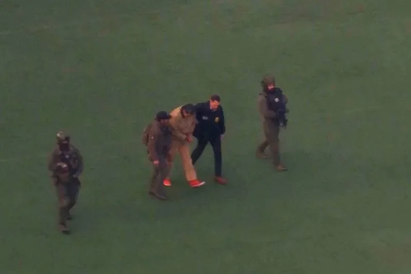 Un usuario anónimo obtuvo una ganancia millonaria tras acertar la caída del mandatario venezolano. / AP