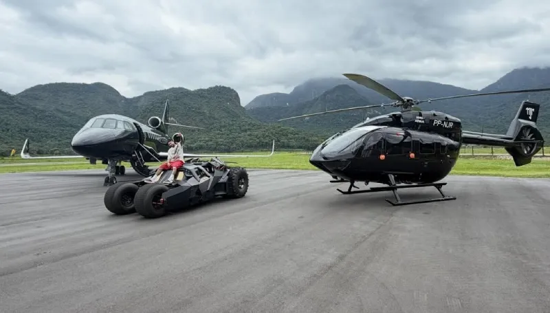 Neymar presumió sus adquisiciones en redes