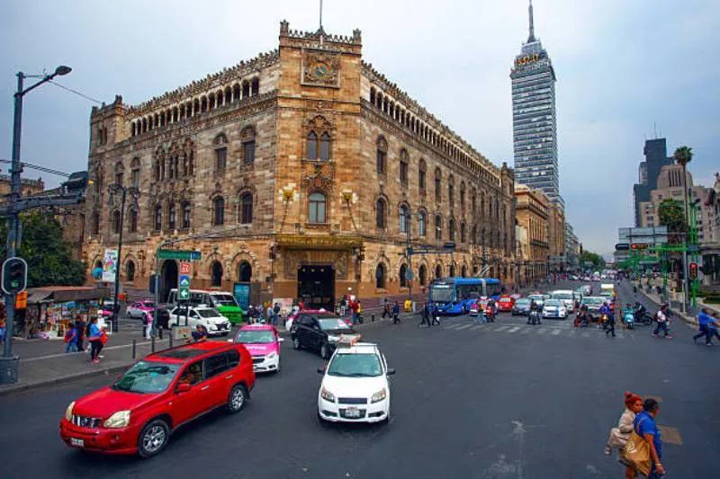 El Trolebús, Cablebús y Tren Ligero ofrecen una alternativa de transporte para miles de capitalinos/Pixabay