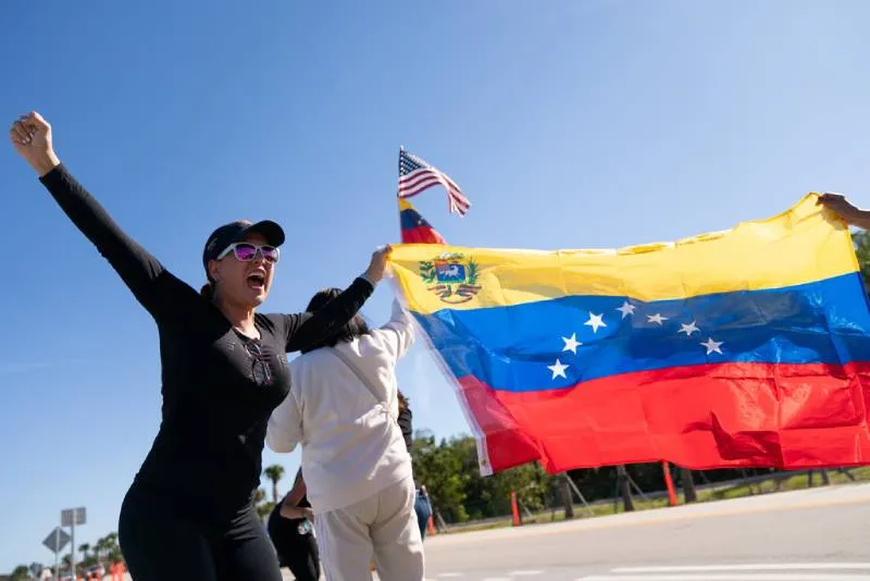 En otros países, como Estados Unidos, los venezolanos festejaron la detención de Maduro/AP