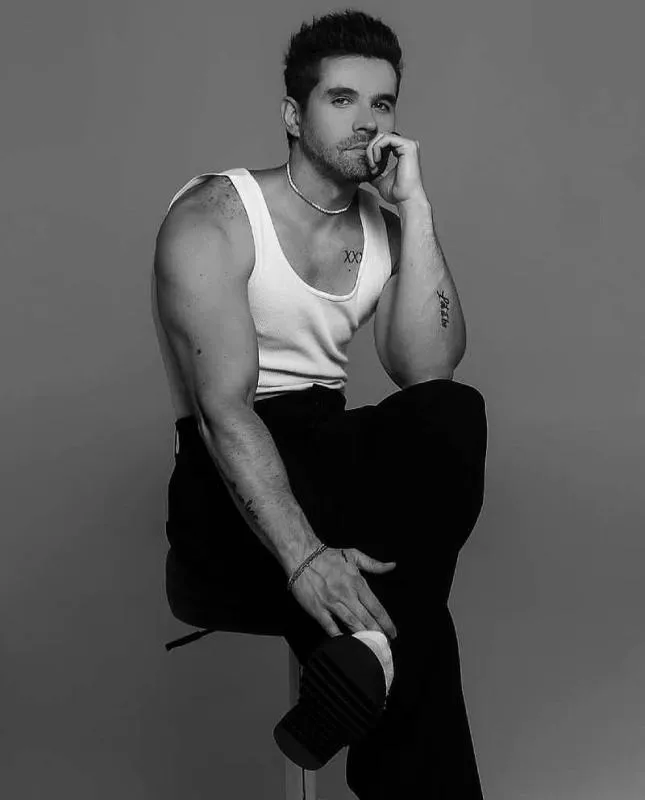 La participación de Eleazar Gómez en La Granja VIP ha generado controversia por su 'historia'. / @eleazargomez333