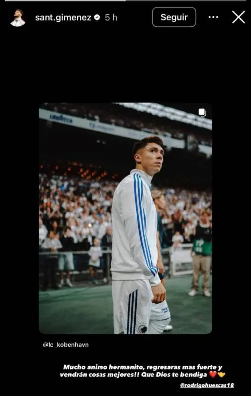 El mensaje de Santiago Giménez | Captura de pantalla