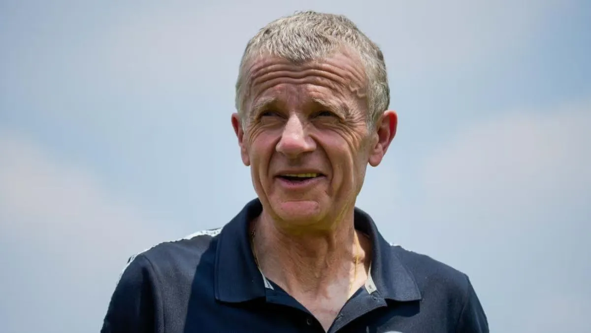 El técnico francés causó prepocupación en CU