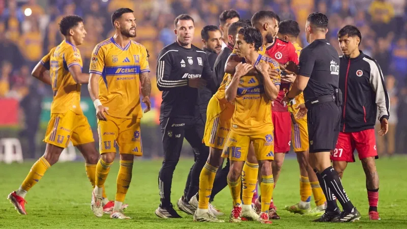 Gesto de Lainez causó molestias | MEXSPORT