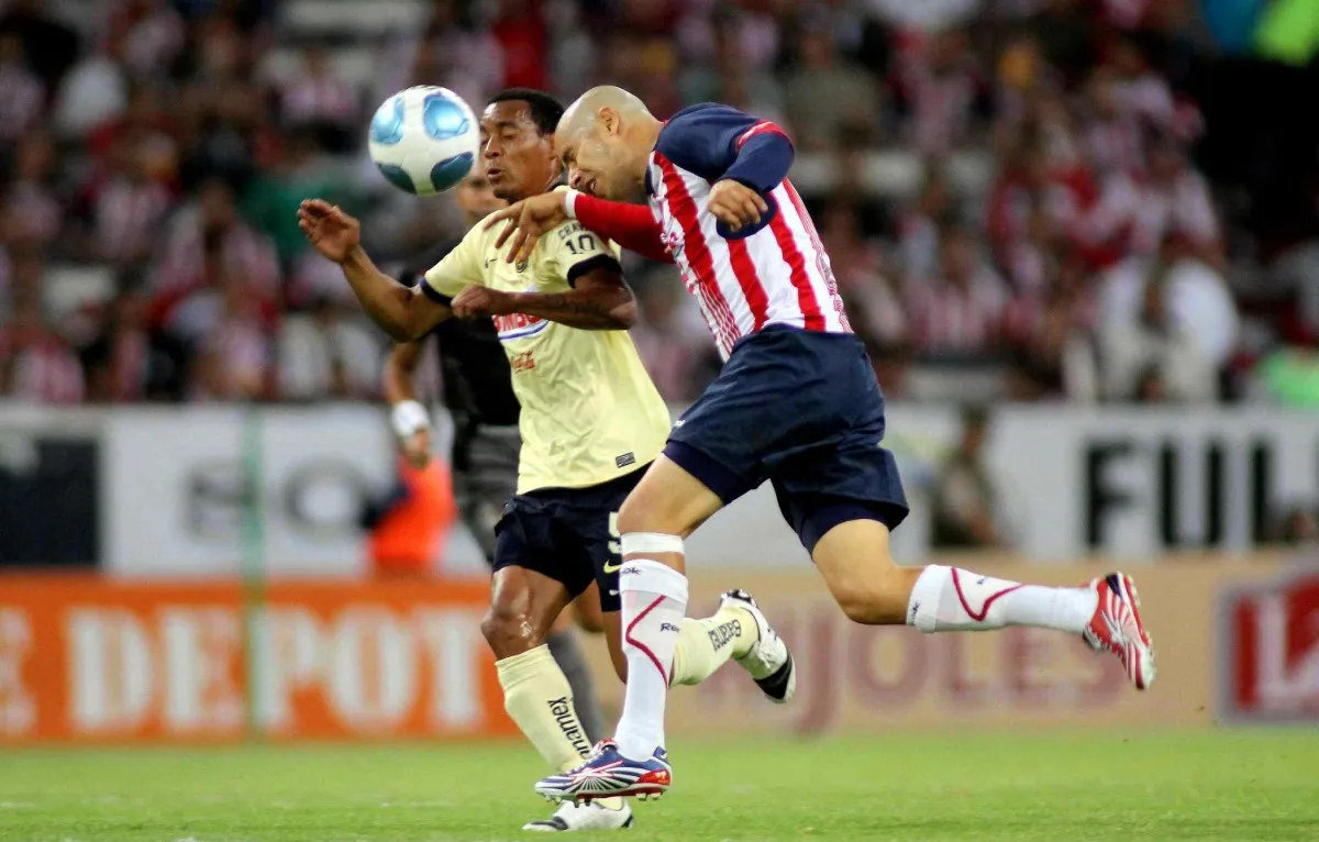 Bofo solo anotó una vez ante América con Chivas