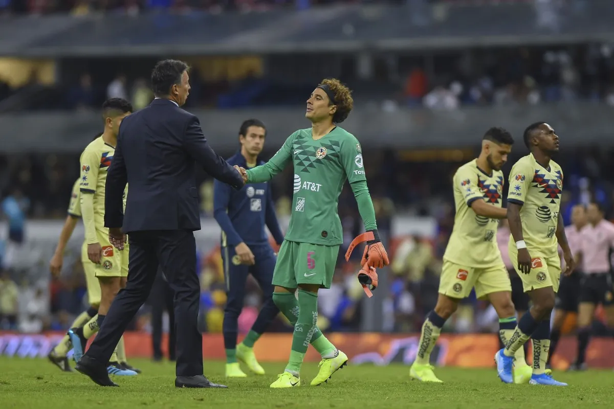 Siboldi descartó que sepa algo de la llegada de Ochoa