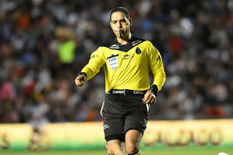 Critico el arbitraje