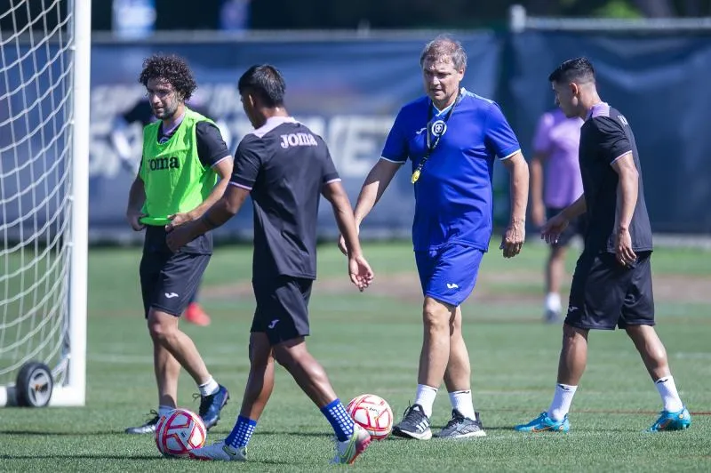 Diego Aguirre dirigió brevemente a Cruz Azul