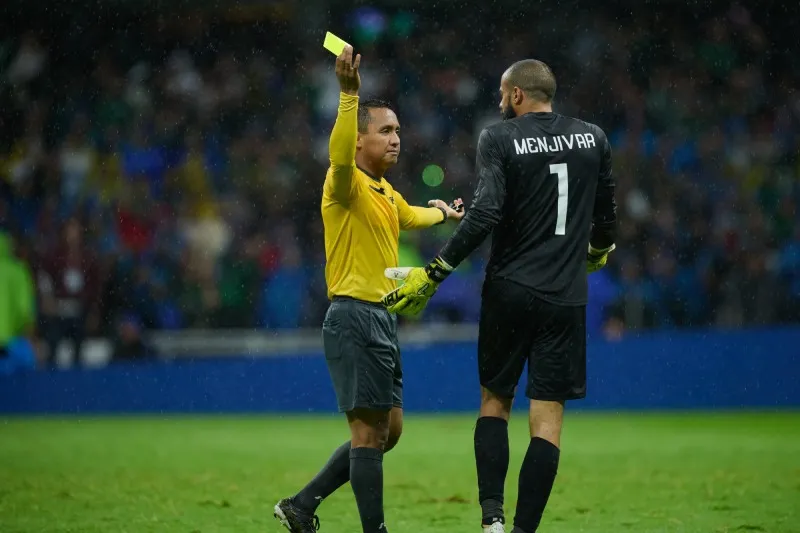 Revisarían segundas amarillas