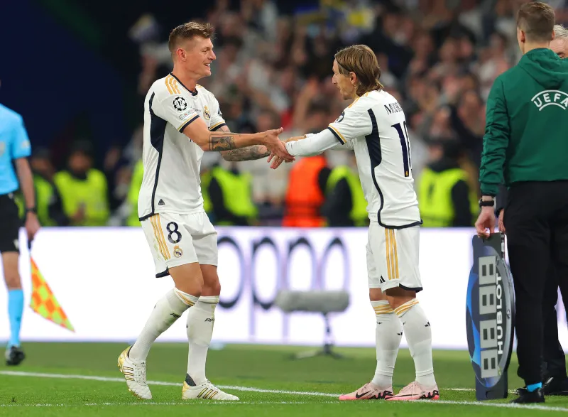 Tiene zapatos grandes que llenar