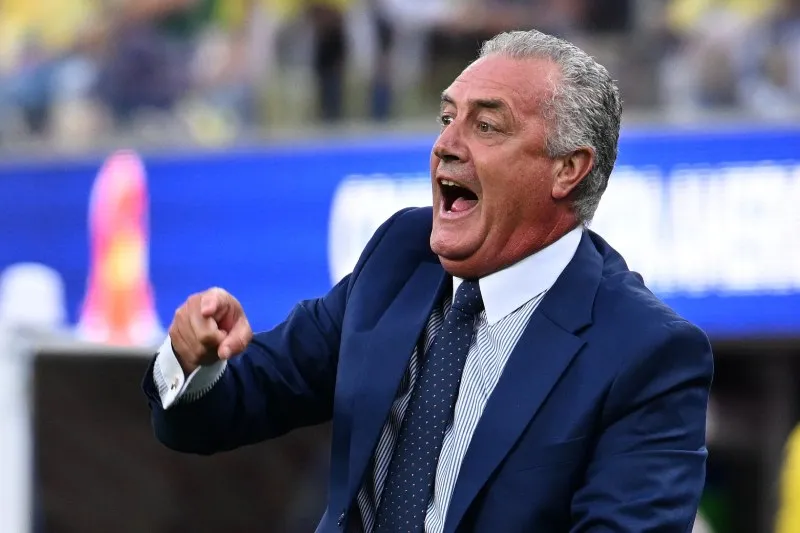 Se medirán al DT argentino