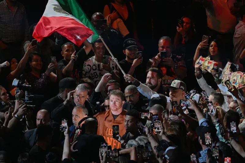 Canelo salió del Top 10 del ranking